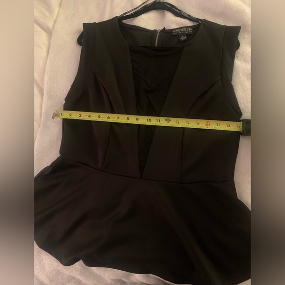 Forever 21+ Y2K Black Plunge V Neck Mesh Sleeveless Top - Picture 7 of 12